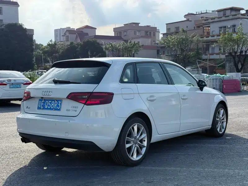 Audi A3 2014 Sportback 35 TFSI Automatic Comfort — миниатюра 4