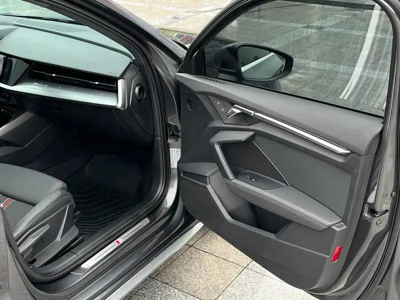Audi A3 2021 Sportback 35 TFSI Fashion Sport — миниатюра 21