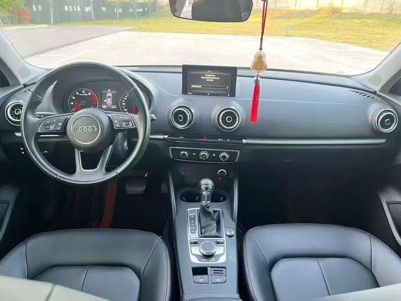 Audi A3 2018 30th Anniversary Edition Sportback 35 TFSI Progressive — миниатюра 7