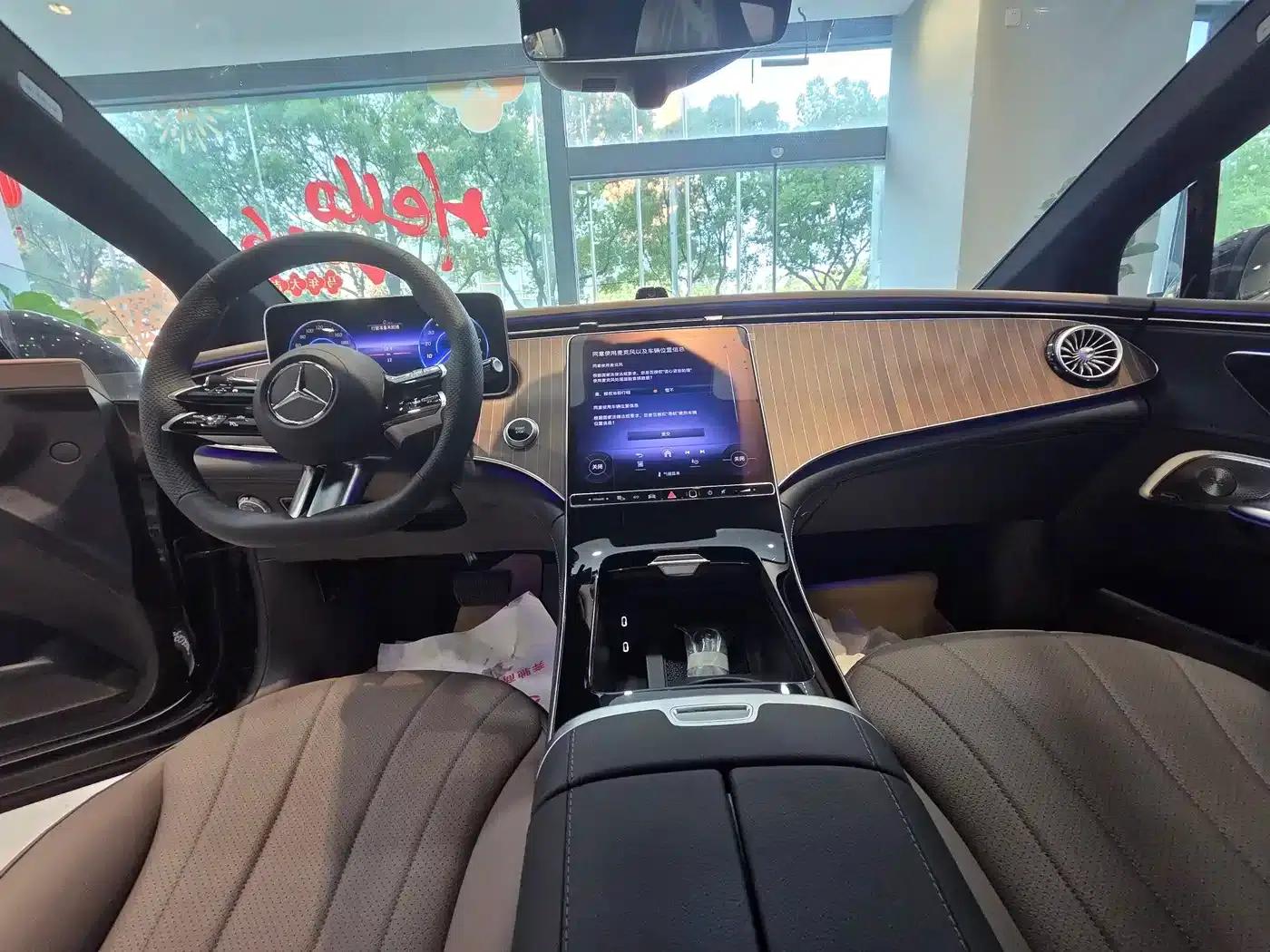 Mercedes-Benz EQE 2025 500 4MATIC Pioneer Edition — миниатюра 9