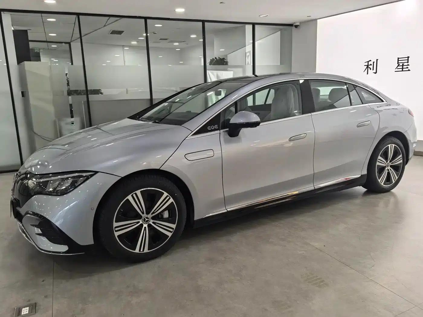 Mercedes-Benz EQE 2025 500 4MATIC Luxury Edition — миниатюра 2