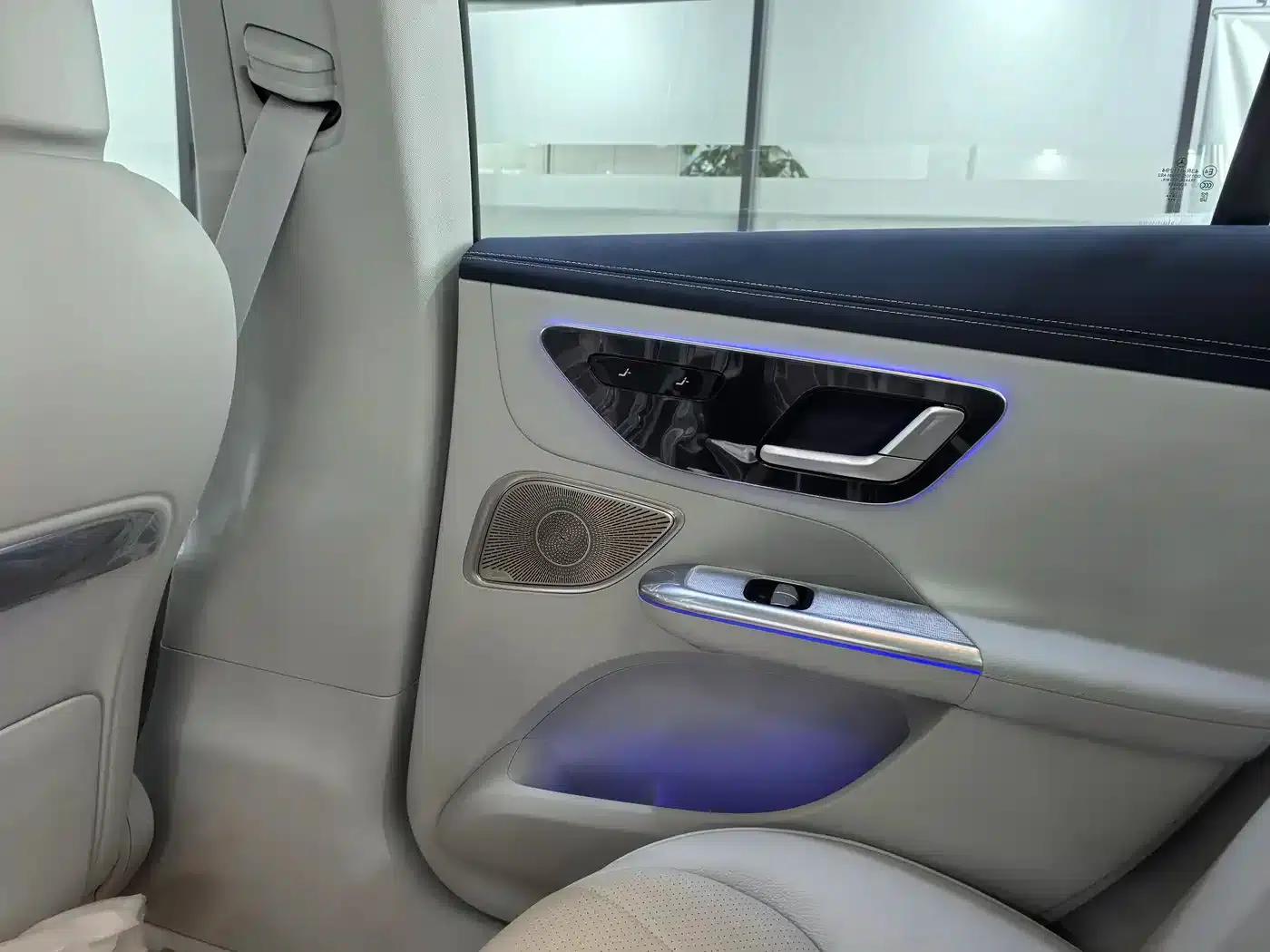 Mercedes-Benz EQE 2025 500 4MATIC Luxury Edition — миниатюра 20