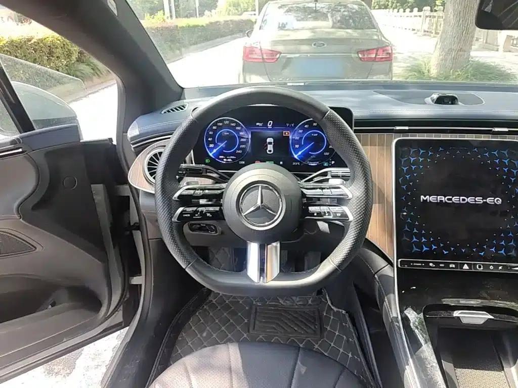 Mercedes-Benz EQE 2022 350 Pioneer Edition — миниатюра 11