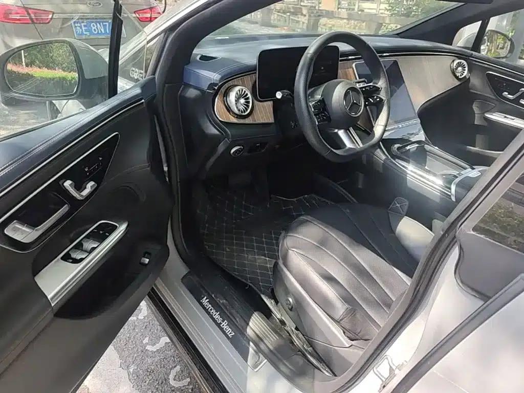 Mercedes-Benz EQE 2022 350 Pioneer Edition — миниатюра 16