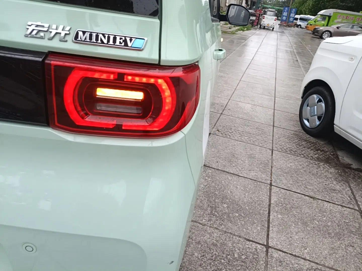Wuling Hongguang MINIEV 2021 Macaron Premium Model – Lithium Iron Phosphate — миниатюра 9