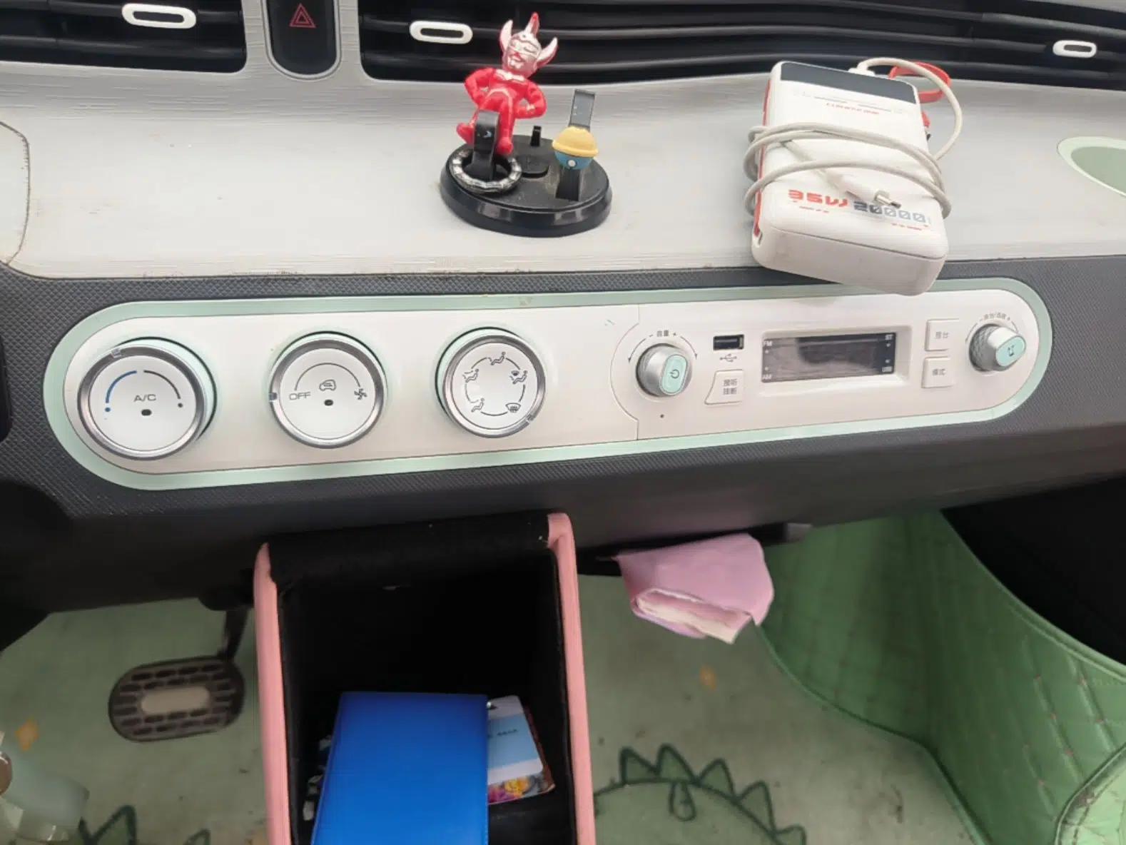 Wuling Hongguang MINIEV 2021 Macaron Premium Model – Lithium-NMC — миниатюра 15