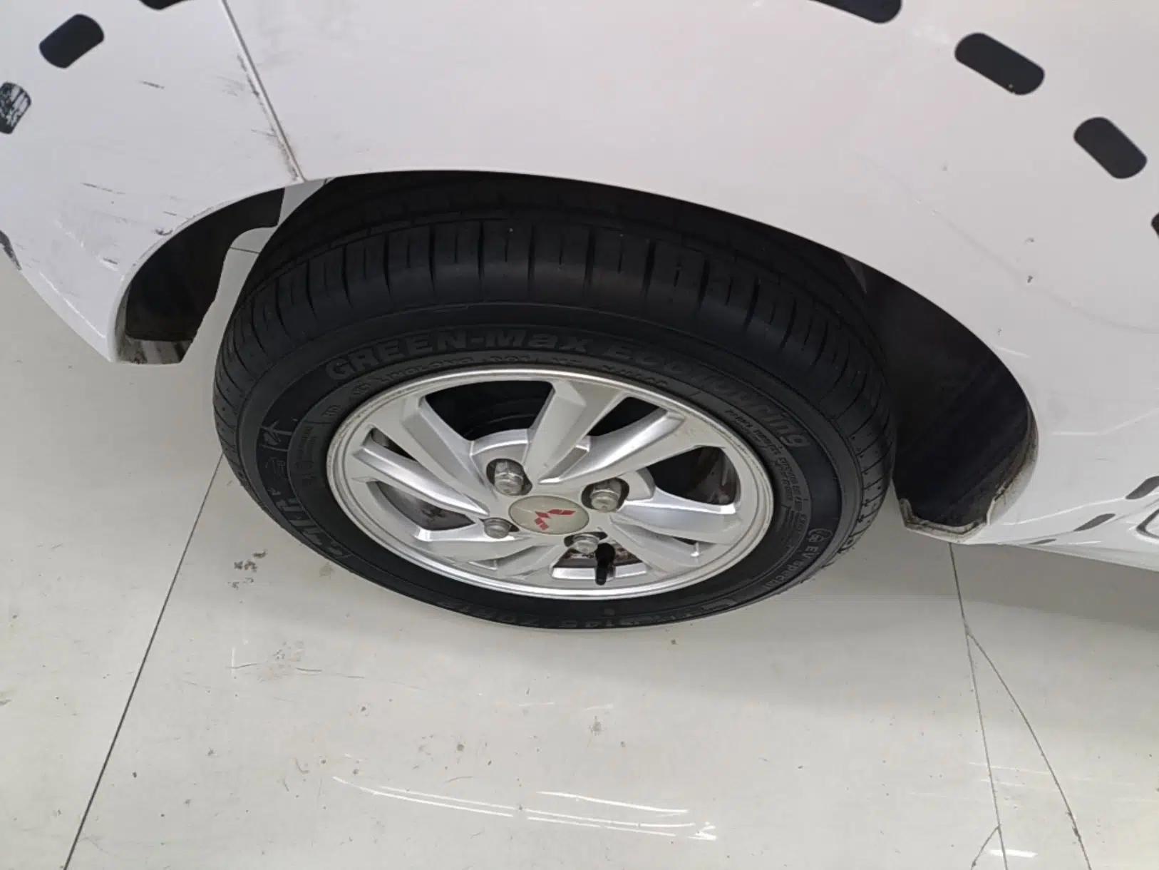 Wuling Hongguang MINIEV 2020 Enjoyment Model Lithium Iron Phosphate — миниатюра 11