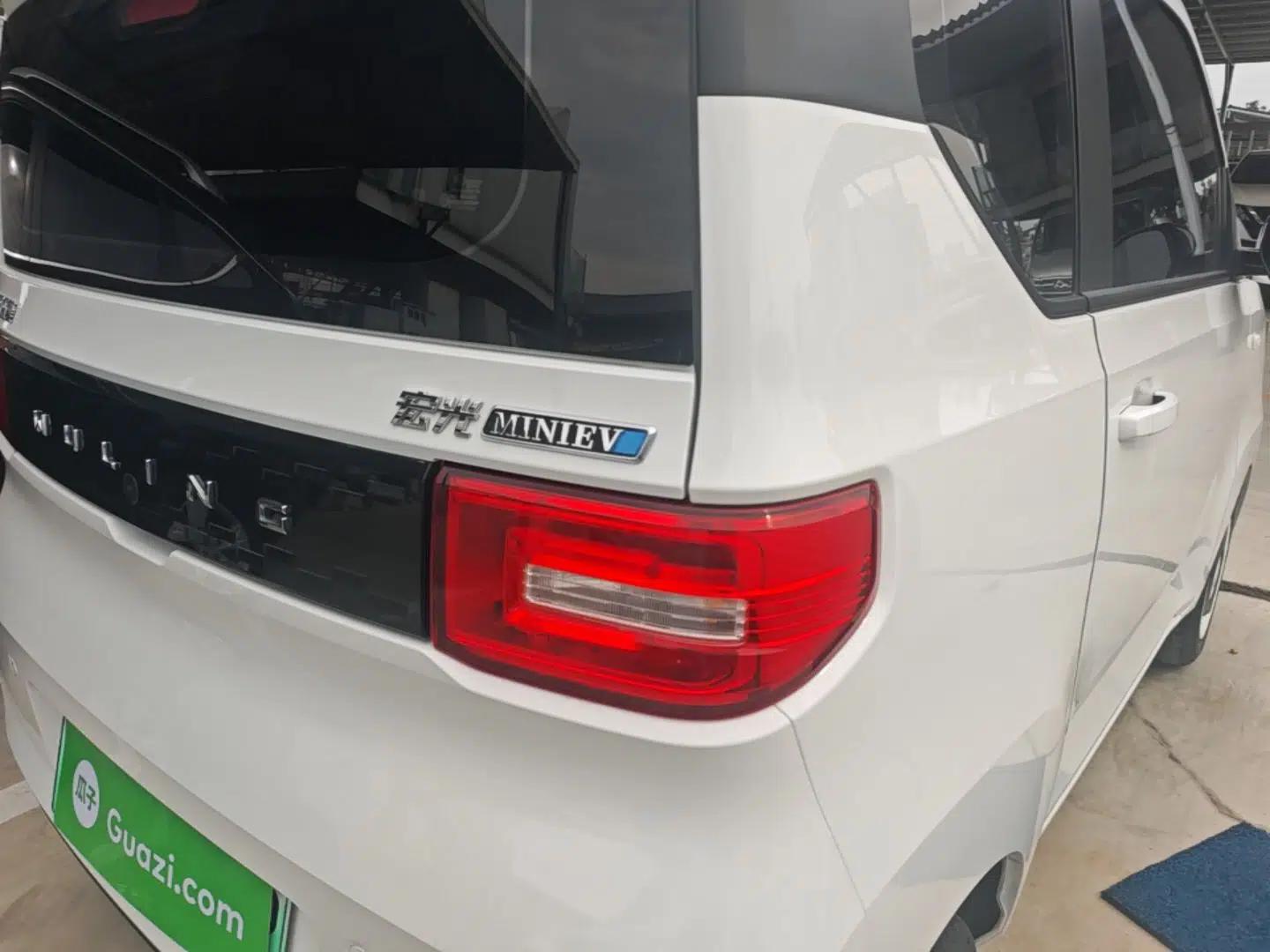 Wuling Hongguang MINIEV 2022 Easy Version Lithium Iron Phosphate — миниатюра 9