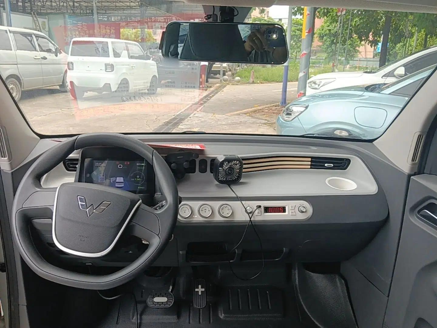 Wuling Hongguang MINIEV 2022 Macaron Premium Model – Lithium Iron Phosphate — миниатюра 12
