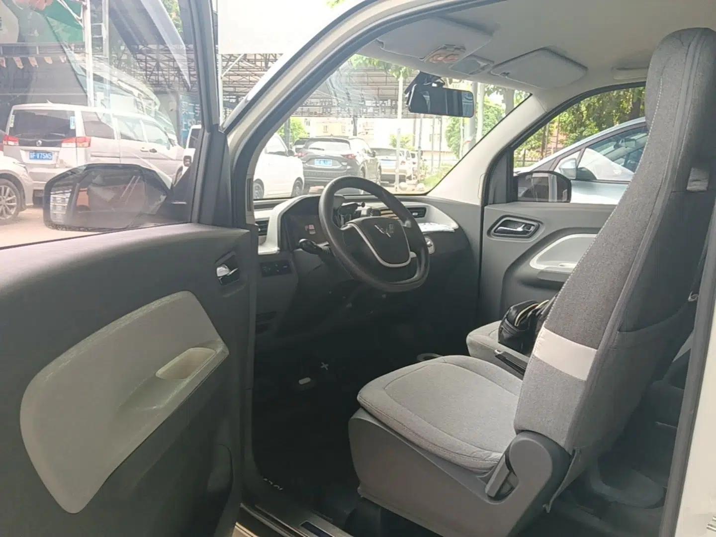 Wuling Hongguang MINIEV 2022 Macaron Premium Model – Lithium Iron Phosphate — миниатюра 17