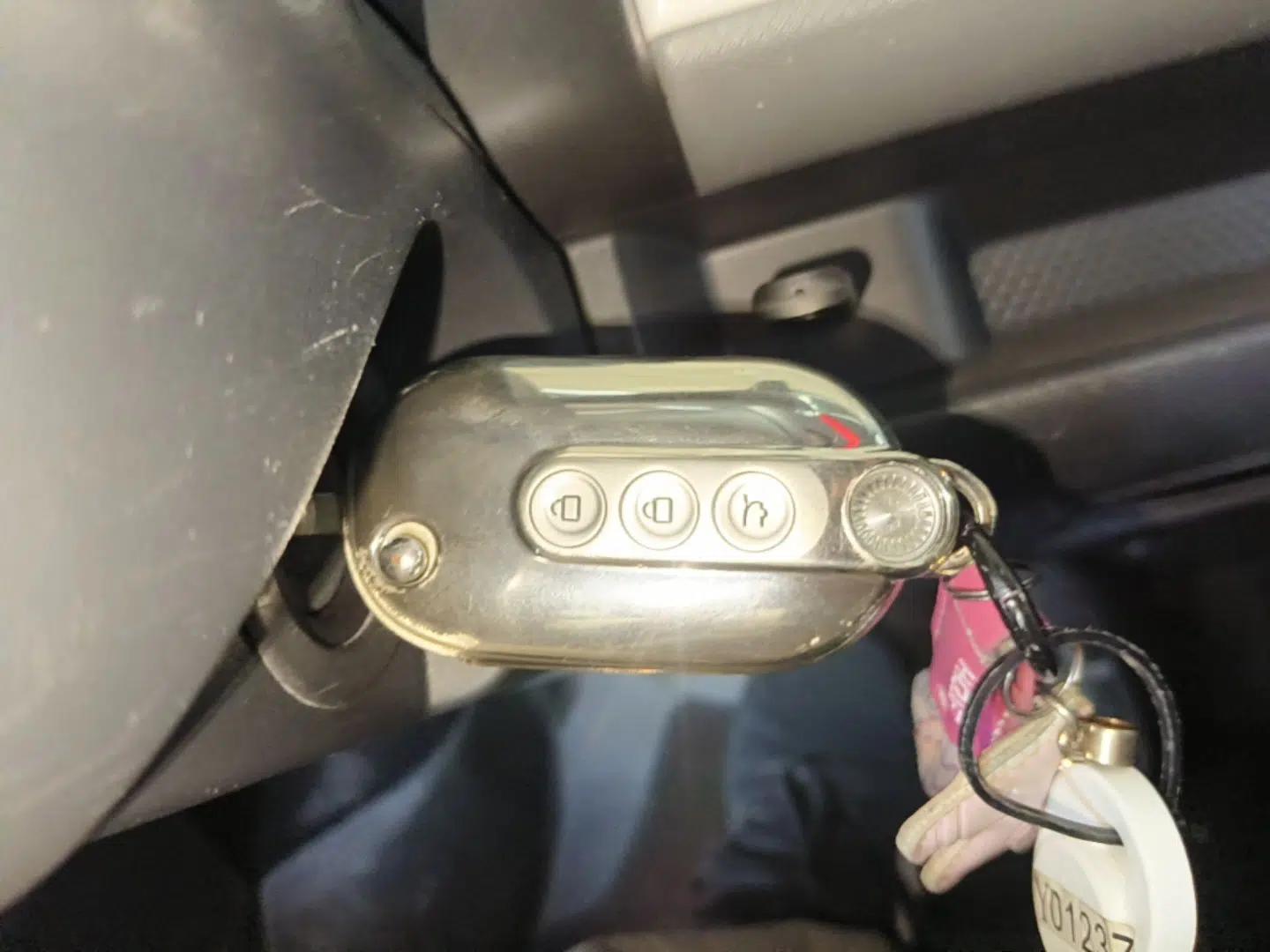 Wuling Hongguang MINIEV 2022 GAMEBOY 200km Play Edition with Lithium Iron Phosphate — миниатюра 28