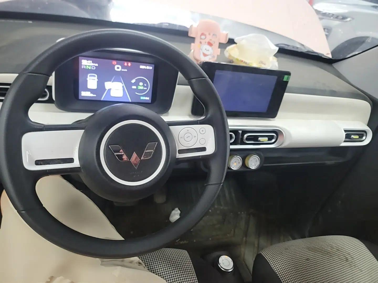 Wuling Hongguang MINIEV 2024 3rd Generation 170 km — миниатюра 17