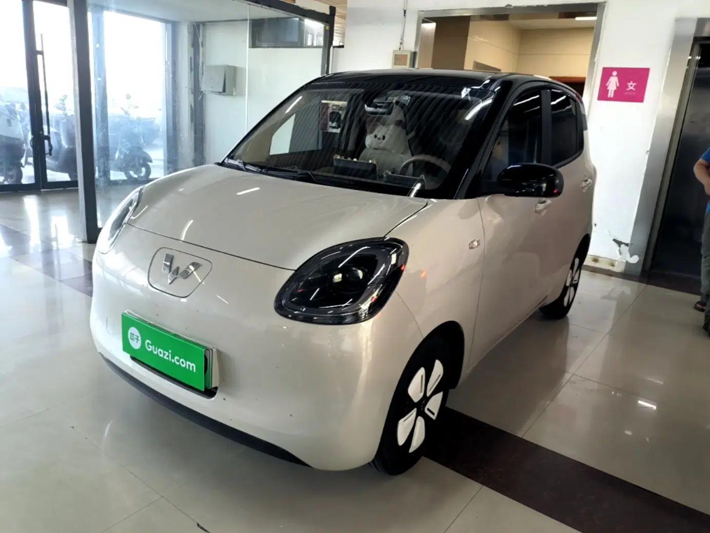 Wuling Hongguang MINIEV 2025 Four-Door Version Zhenxiang+ Edition — миниатюра 1