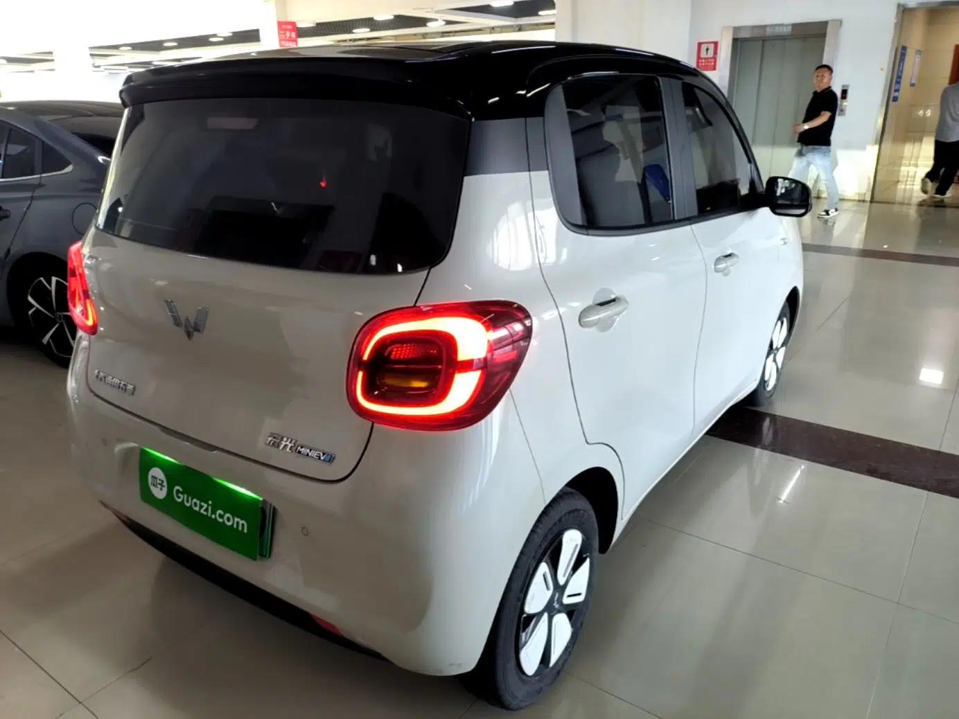 Wuling Hongguang MINIEV 2025 Four-Door Version Zhenxiang+ Edition — миниатюра 6