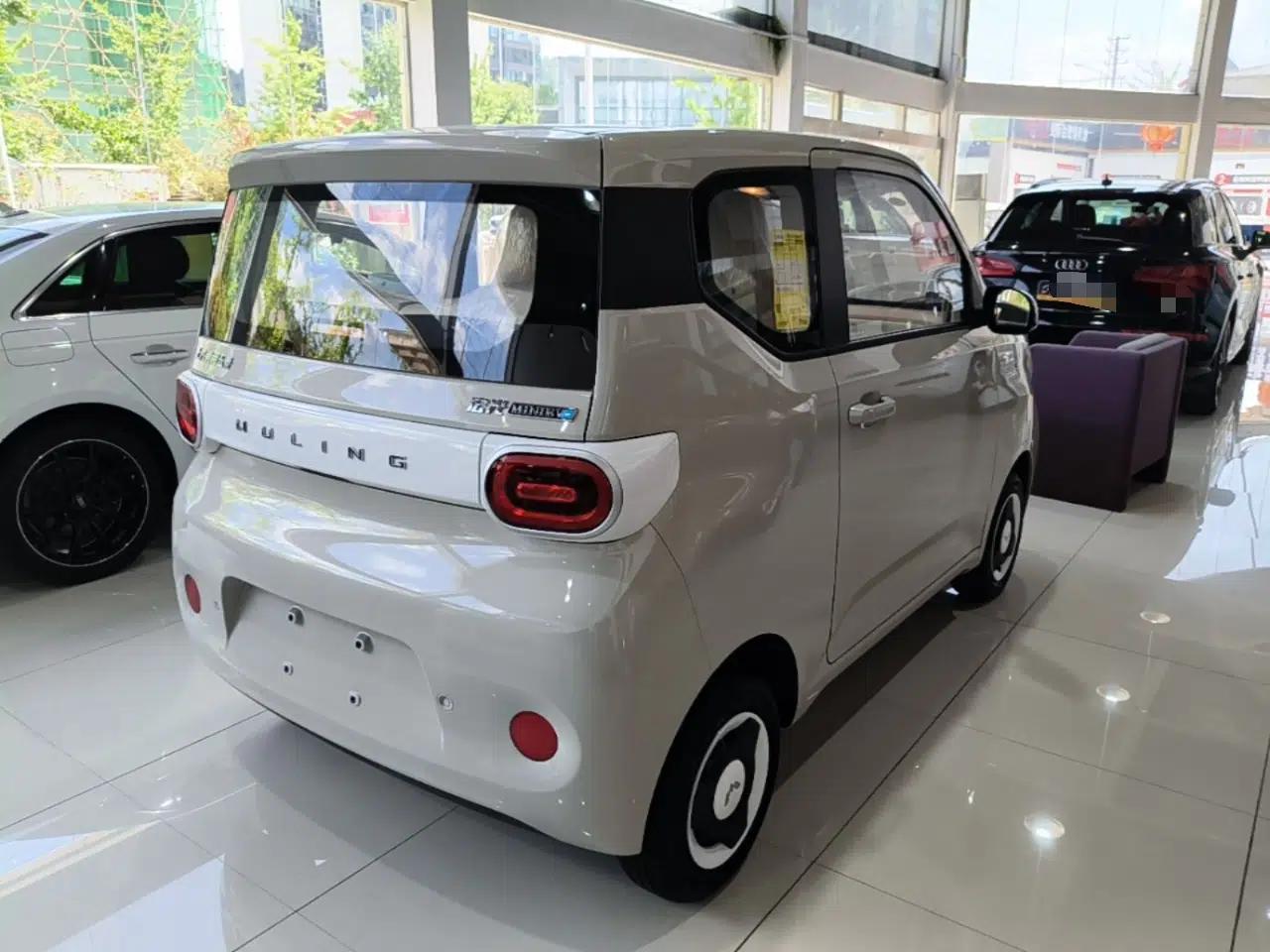 Wuling Hongguang MINIEV 2024 3rd Generation 215km Youth Edition — миниатюра 6