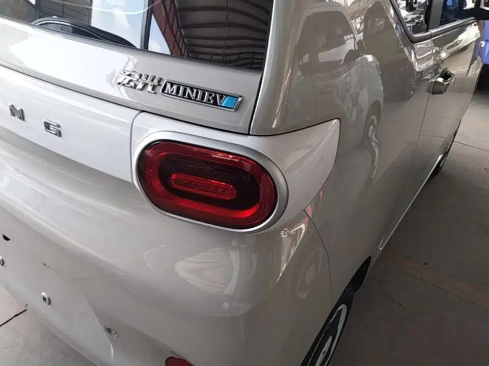 Wuling Hongguang MINIEV 2024 3rd Generation 215km Youth Edition — миниатюра 9