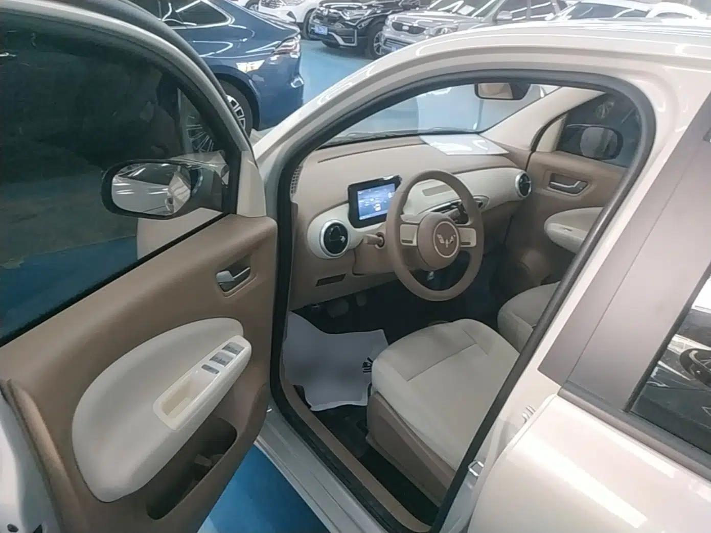 Wuling Hongguang MINIEV 2025 Four-Door Version Advanced Edition — миниатюра 18