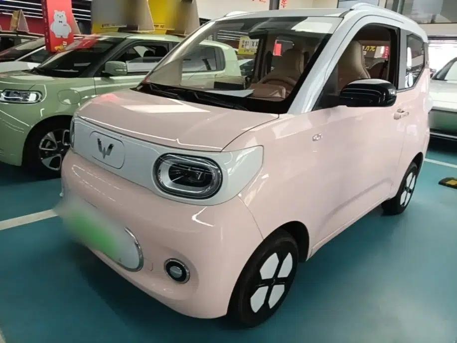 Wuling Hongguang MINIEV 2024 3rd Generation 215km Advanced Version — миниатюра 1