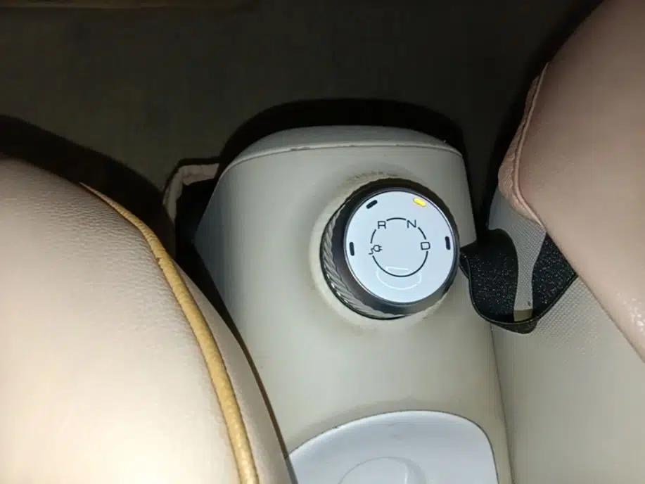 Wuling Hongguang MINIEV 2024 3rd Generation 215km Advanced Version — миниатюра 16