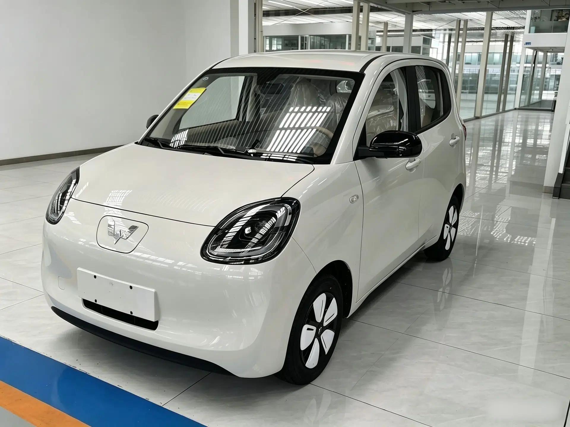 Wuling Hongguang MINIEV 2025 Four-Door Version Advanced Edition — миниатюра 1