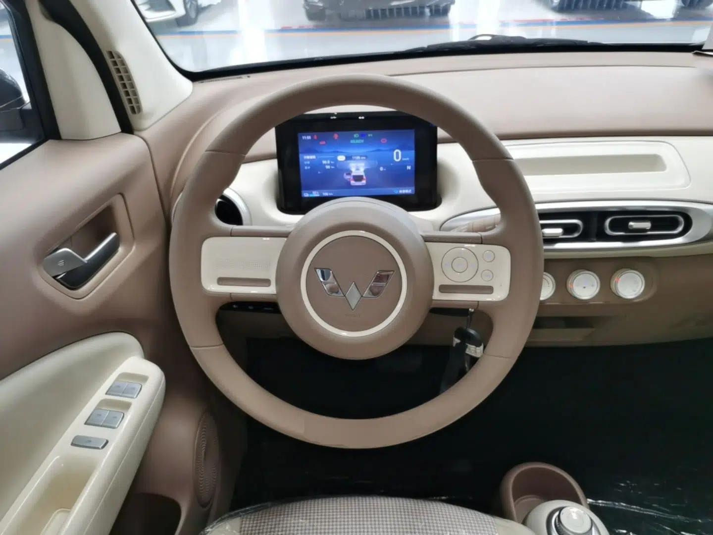 Wuling Hongguang MINIEV 2025 Four-Door Version Advanced Edition — миниатюра 18