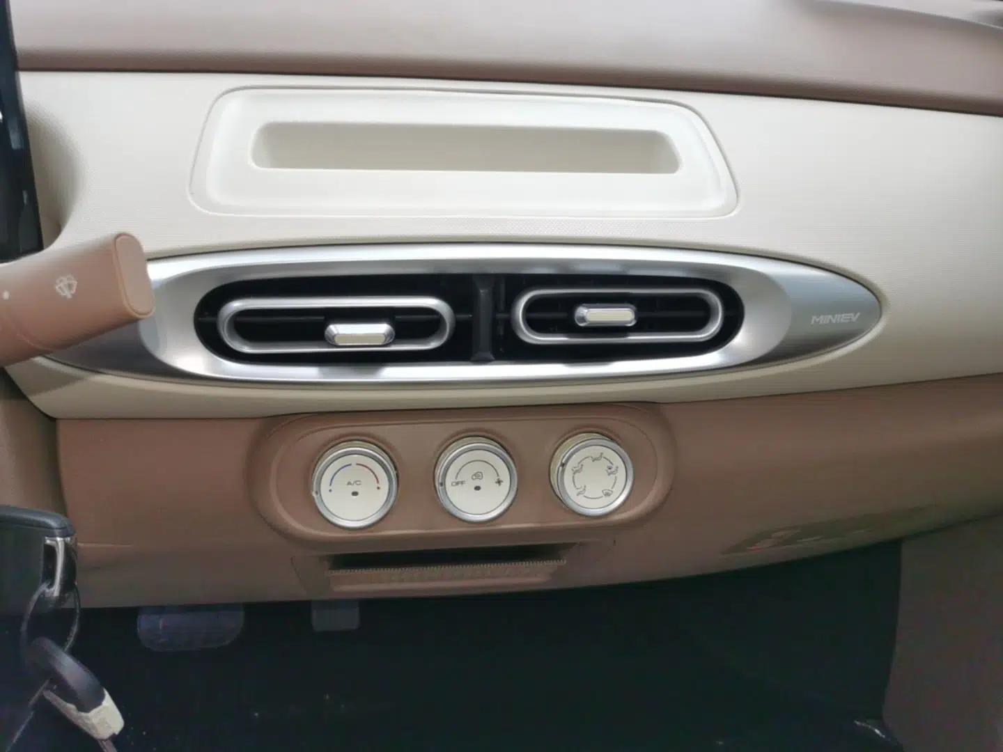 Wuling Hongguang MINIEV 2025 Four-Door Version Advanced Edition — миниатюра 20