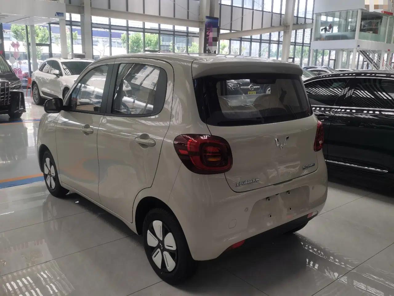 Wuling Hongguang MINIEV 2025 Four-Door Version Advanced Edition — миниатюра 4