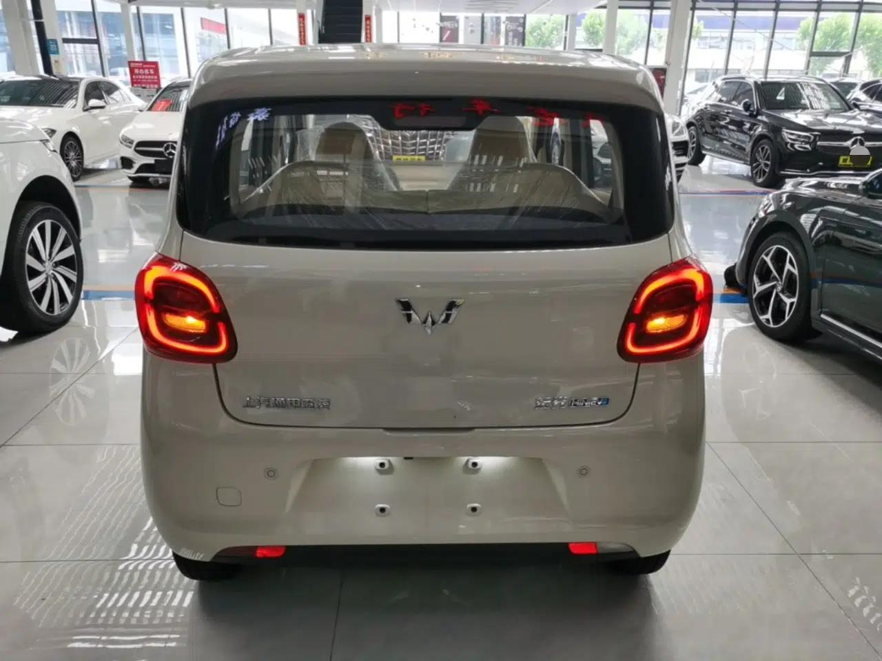 Wuling Hongguang MINIEV 2025 Four-Door Version Advanced Edition — миниатюра 5