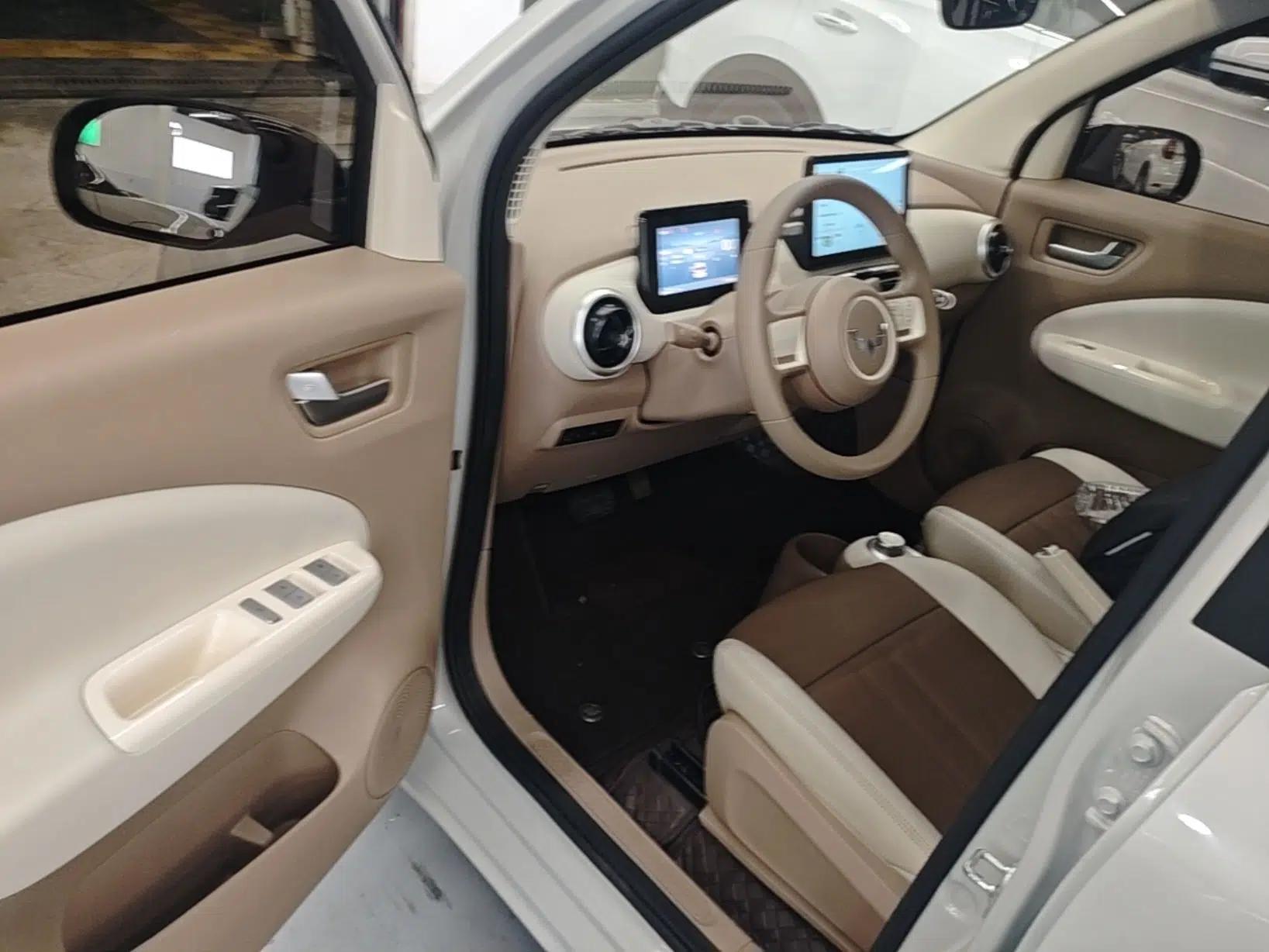 Wuling Hongguang MINIEV 2025 Four-Door Version Advanced Edition — миниатюра 18
