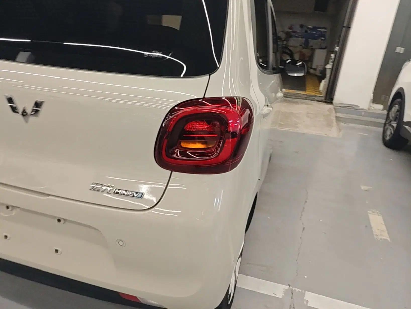 Wuling Hongguang MINIEV 2025 Four-Door Version Advanced Edition — миниатюра 9