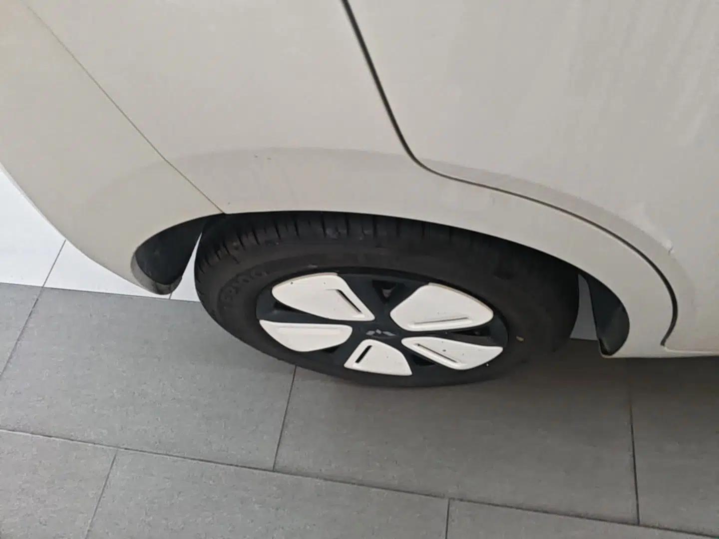 Wuling Hongguang MINIEV 2025 Four-Door Version Premium Edition — миниатюра 11