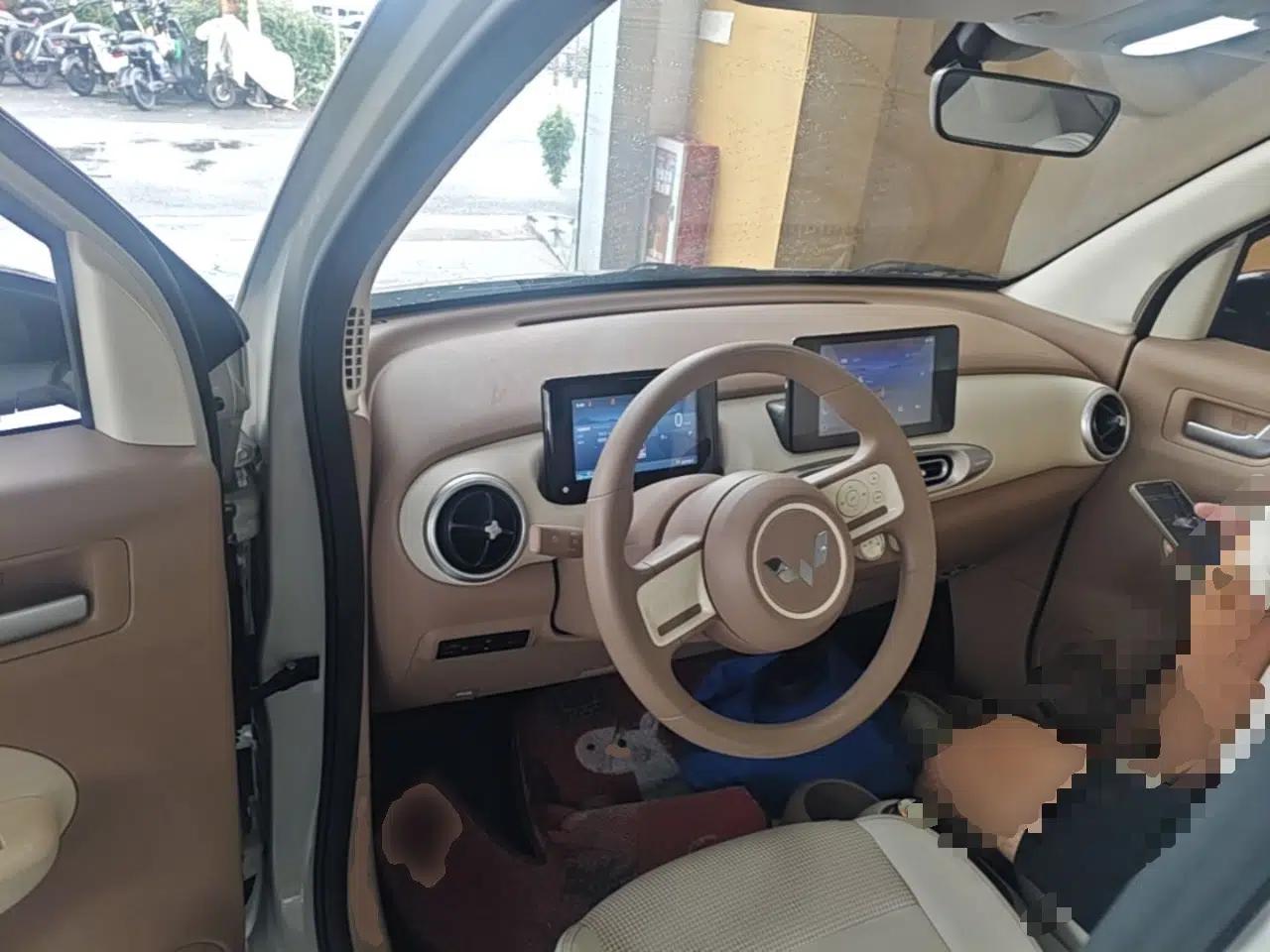Wuling Hongguang MINIEV 2025 Four-Door Version Premium Edition — миниатюра 12