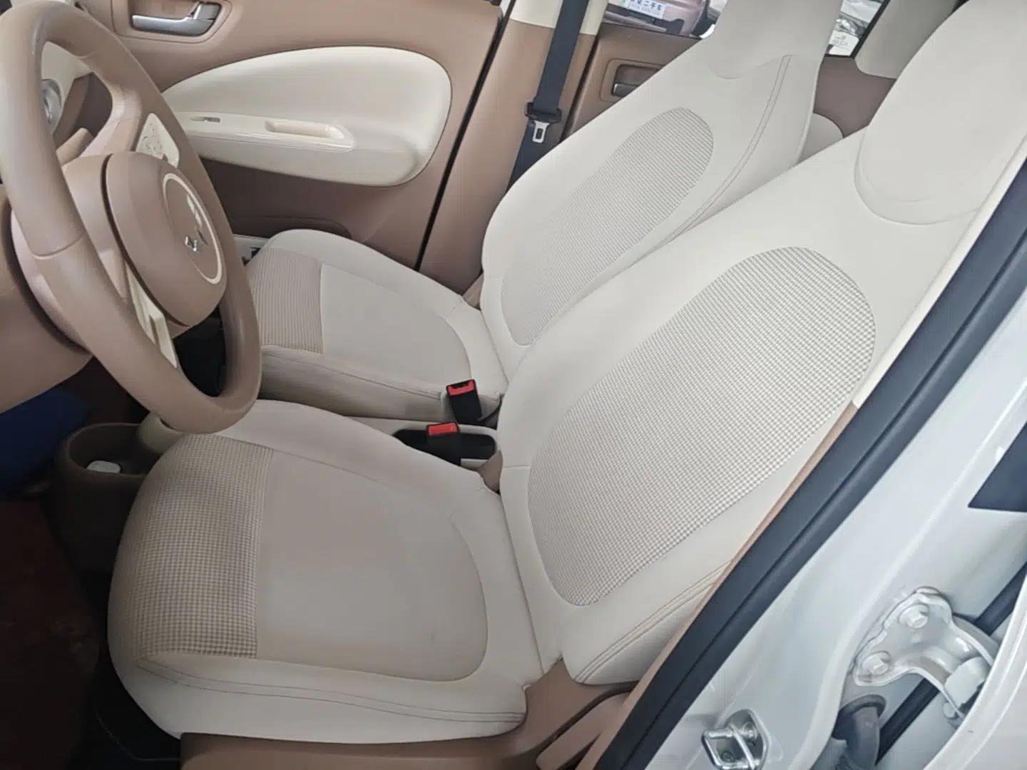 Wuling Hongguang MINIEV 2025 Four-Door Version Premium Edition — миниатюра 17