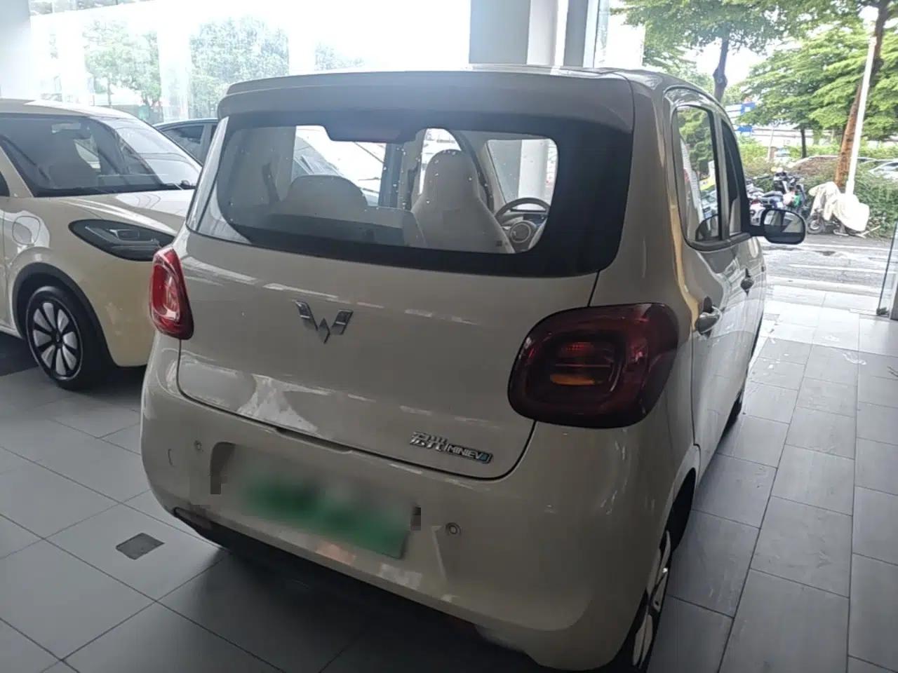 Wuling Hongguang MINIEV 2025 Four-Door Version Premium Edition — миниатюра 6