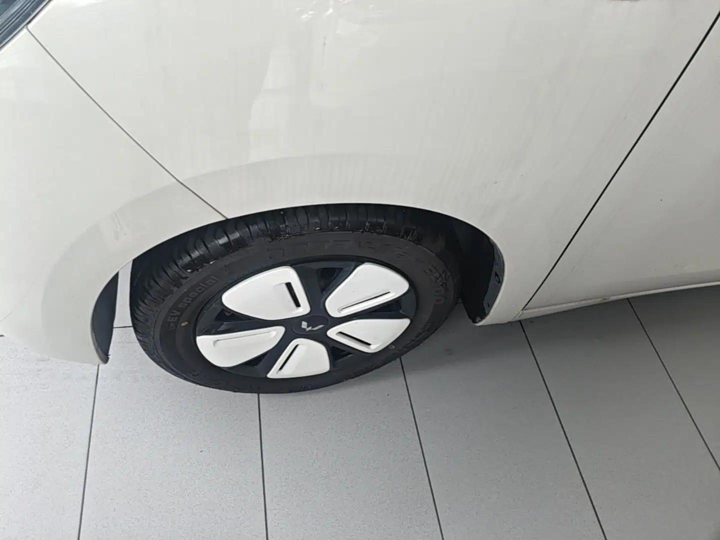Wuling Hongguang MINIEV 2025 Four-Door Version Premium Edition — миниатюра 10