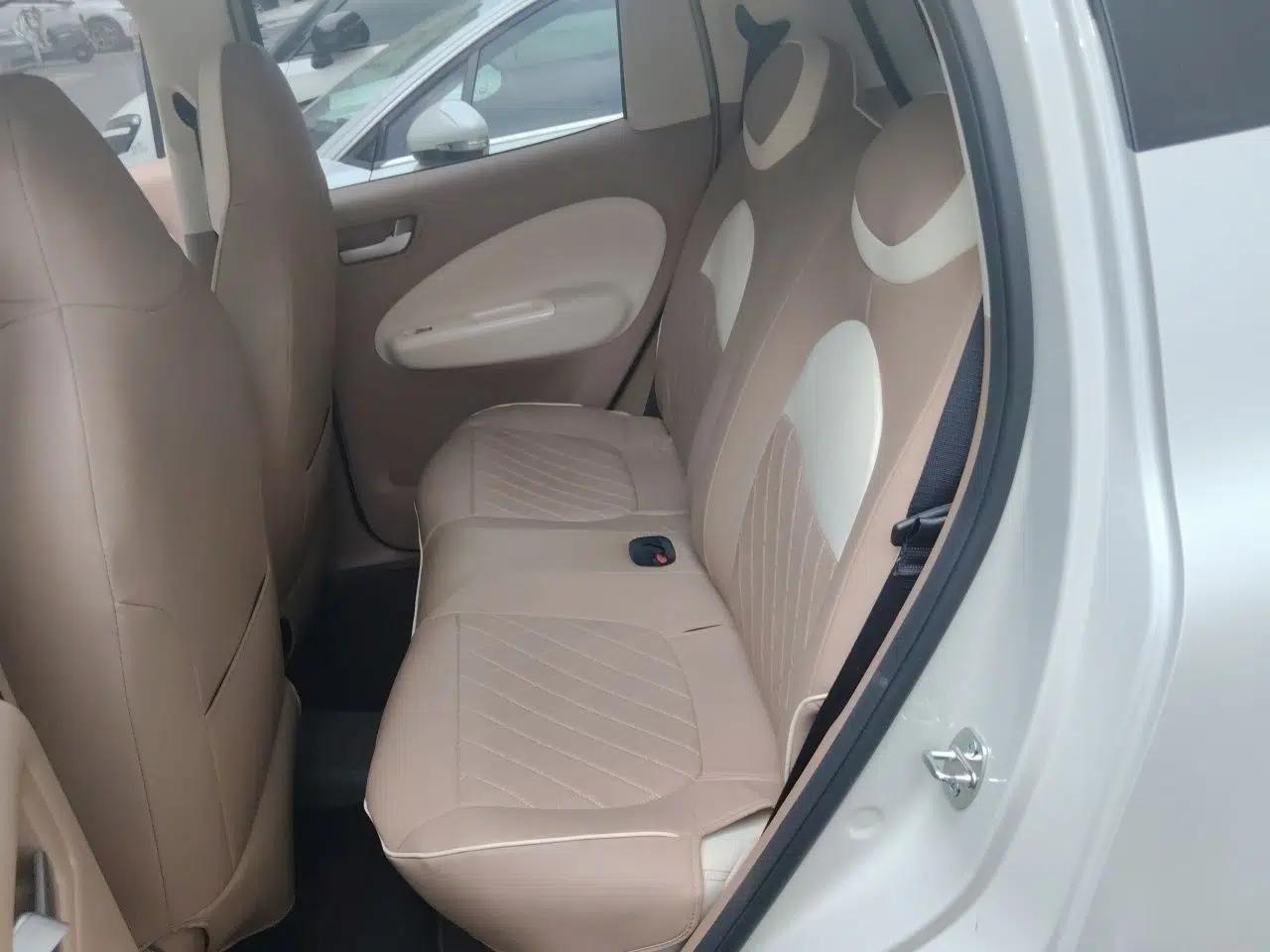 Wuling Hongguang MINIEV 2025 Four-Door Version Zhenxiang+ Edition — миниатюра 14