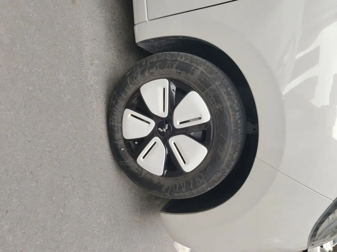 Wuling Hongguang MINIEV 2025 Four-Door Version Zhenxiang+ Edition — миниатюра 5