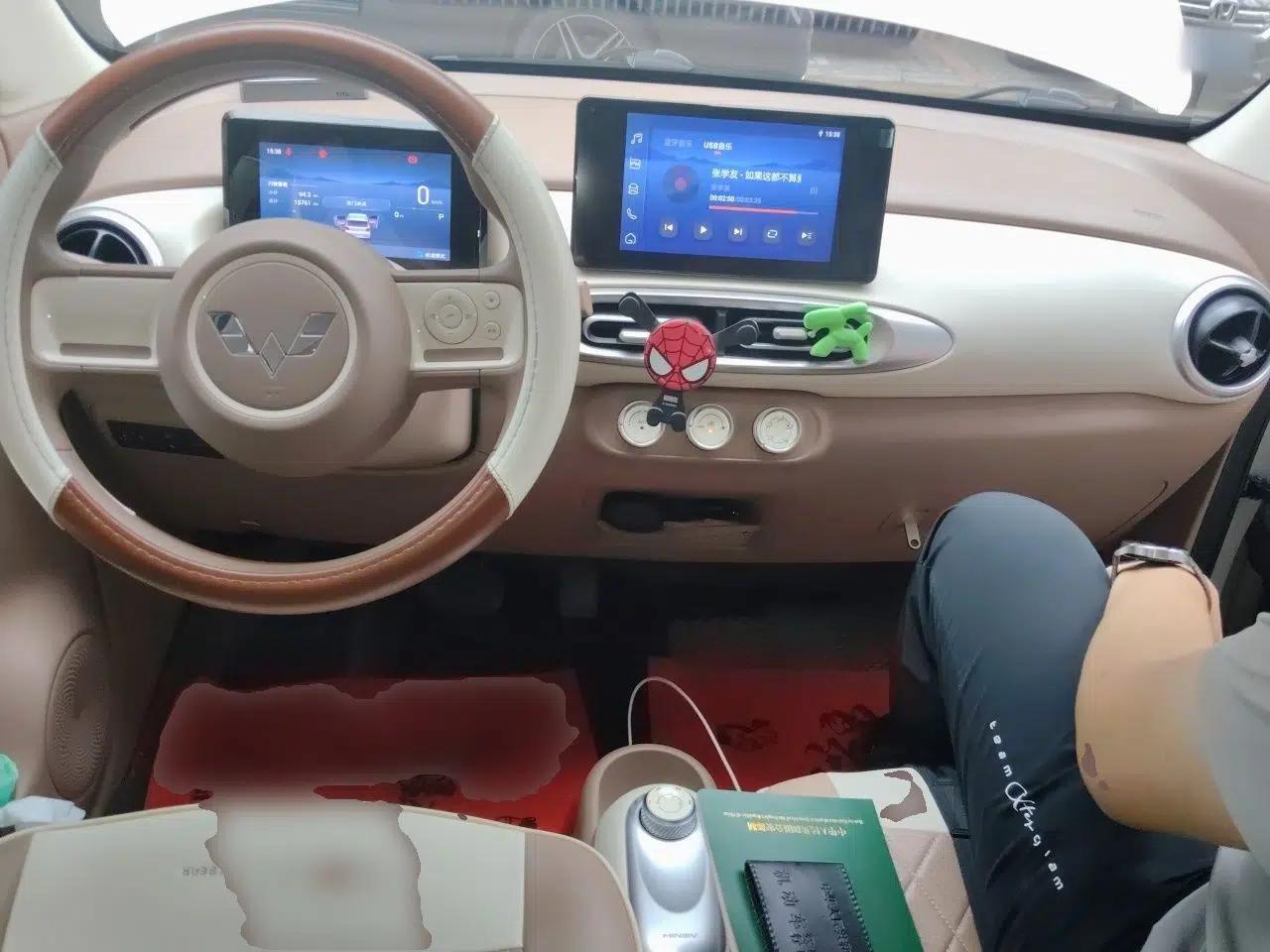 Wuling Hongguang MINIEV 2025 Four-Door Version Zhenxiang+ Edition — миниатюра 6