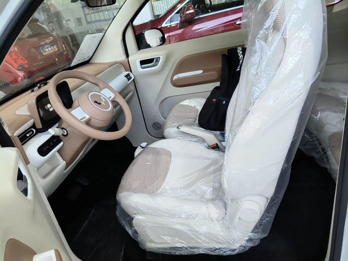 Wuling Hongguang MINIEV 2024 3rd Generation 215km Youth Edition — миниатюра 17