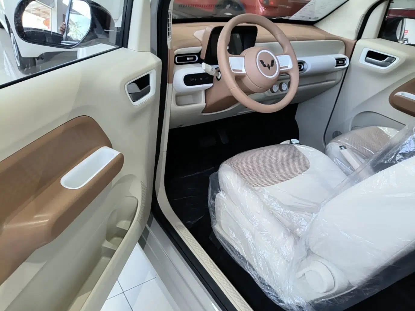 Wuling Hongguang MINIEV 2024 3rd Generation 215km Youth Edition — миниатюра 18