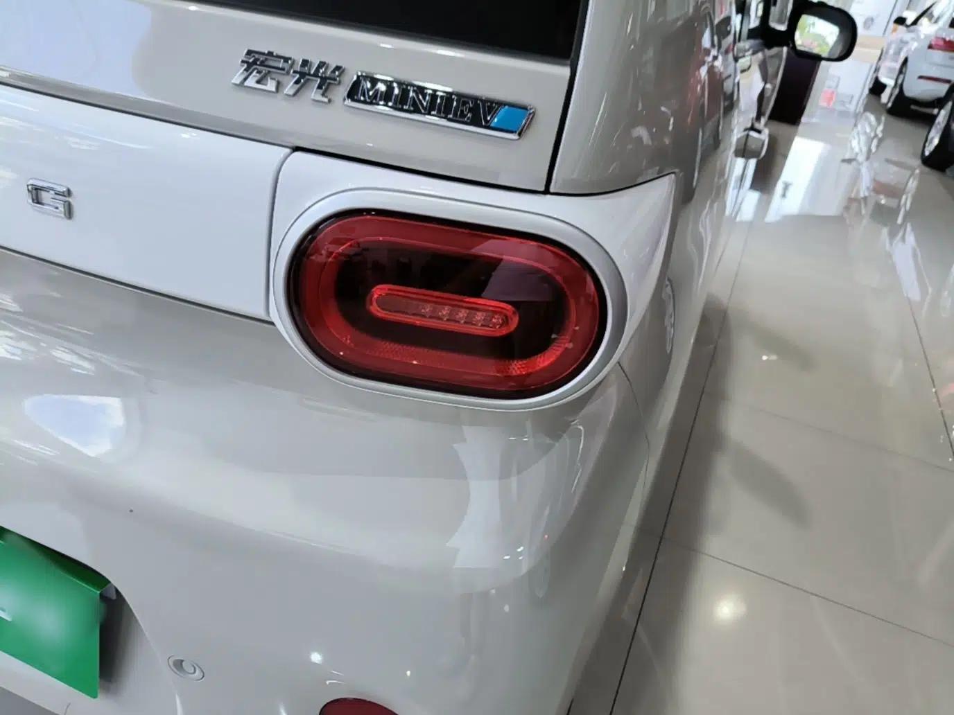 Wuling Hongguang MINIEV 2024 3rd Generation 215km Youth Edition — миниатюра 9