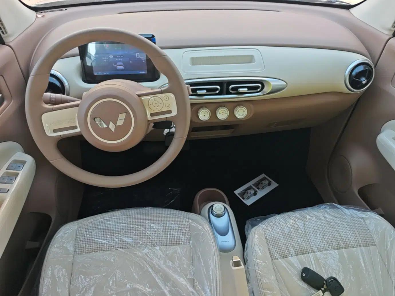 Wuling Hongguang MINIEV 2025 Four-Door Version Advanced Edition — миниатюра 12