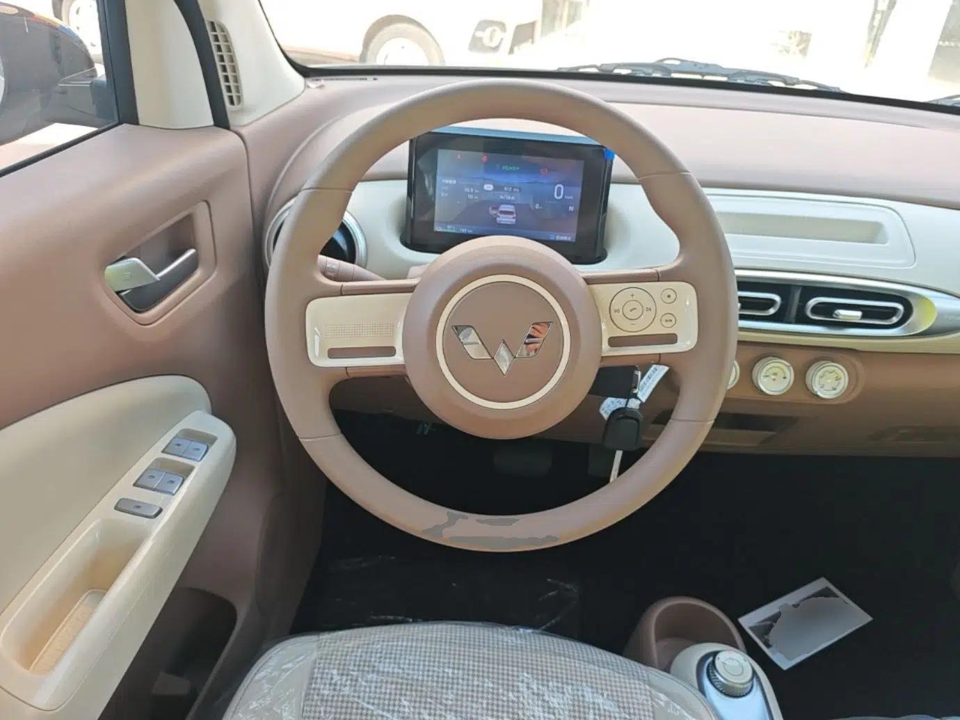 Wuling Hongguang MINIEV 2025 Four-Door Version Advanced Edition — миниатюра 13