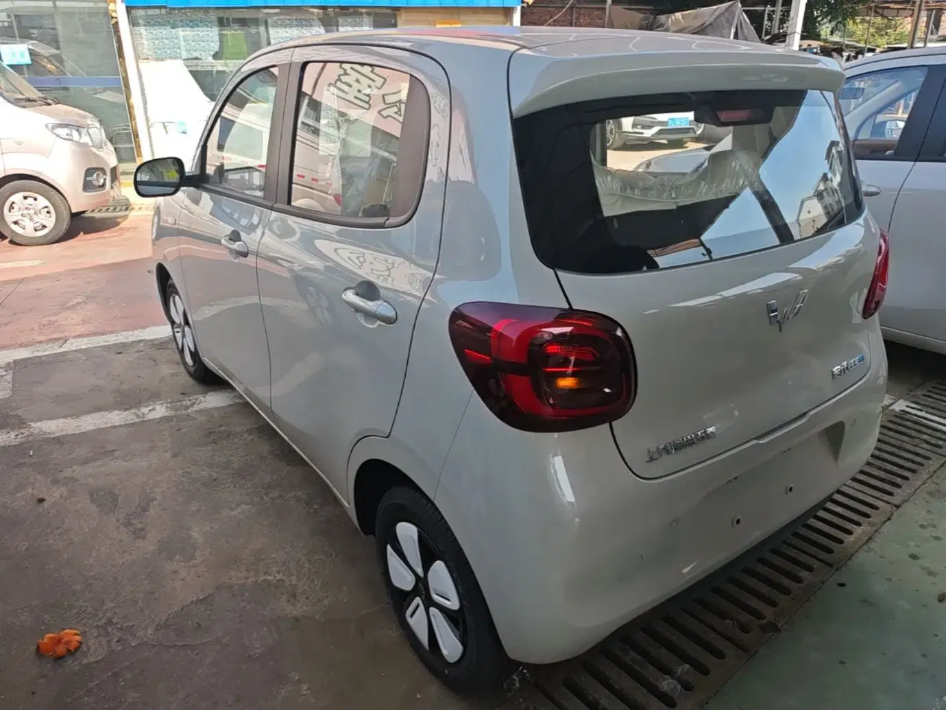 Wuling Hongguang MINIEV 2025 Four-Door Version Advanced Edition — миниатюра 4