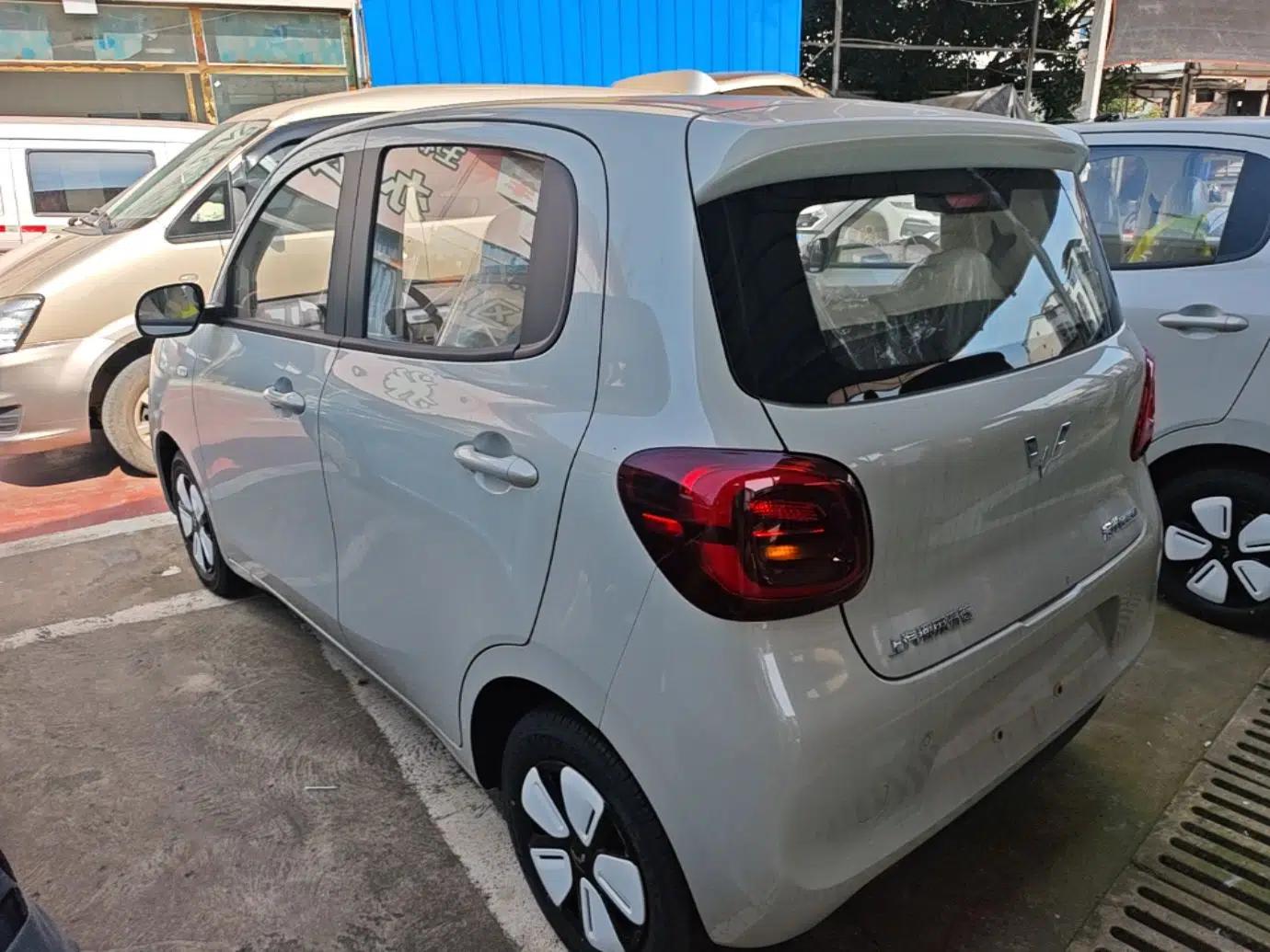 Wuling Hongguang MINIEV 2025 Four-Door Version Advanced Edition — миниатюра 4