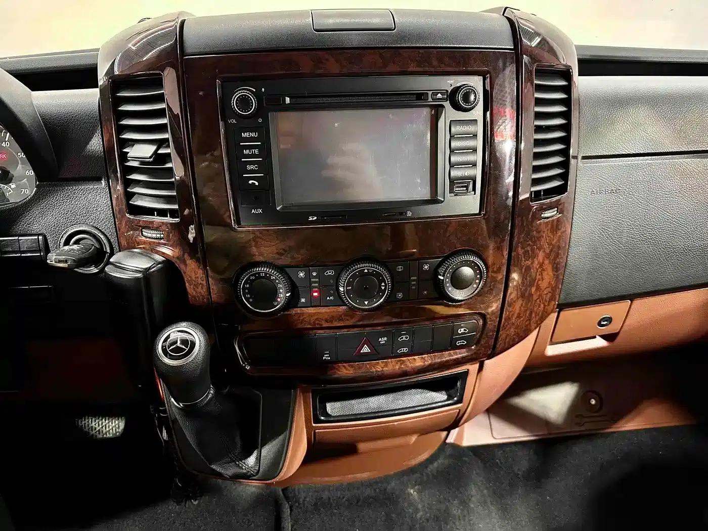 2016 Sprinter 3.5L Automatic — миниатюра 20