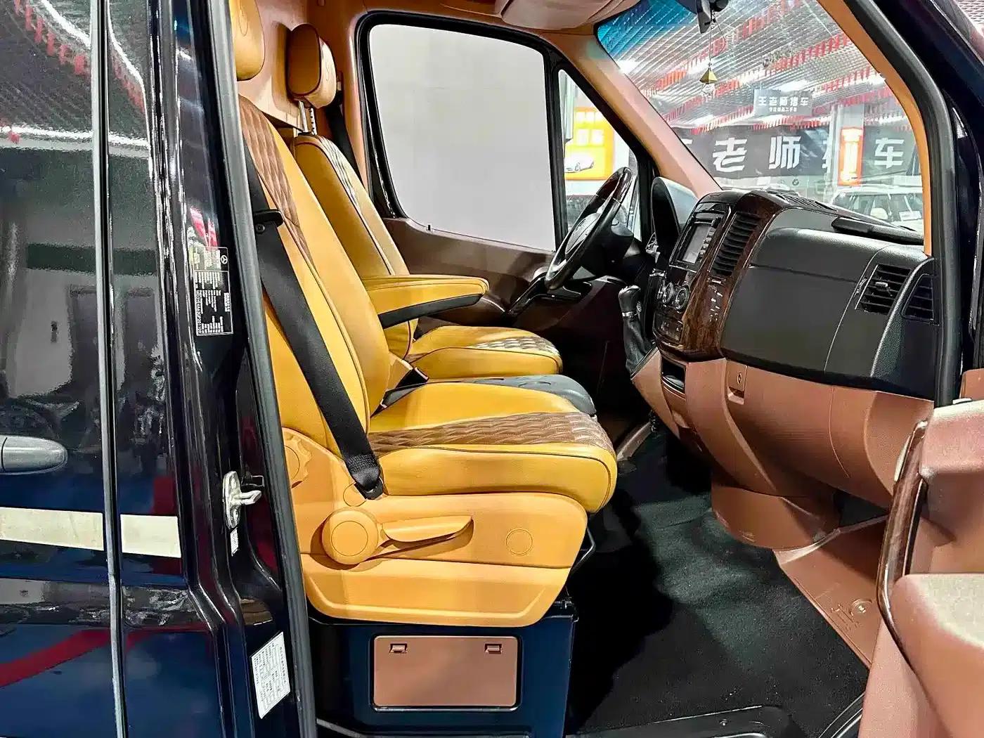 2016 Sprinter 3.5L Automatic — миниатюра 4