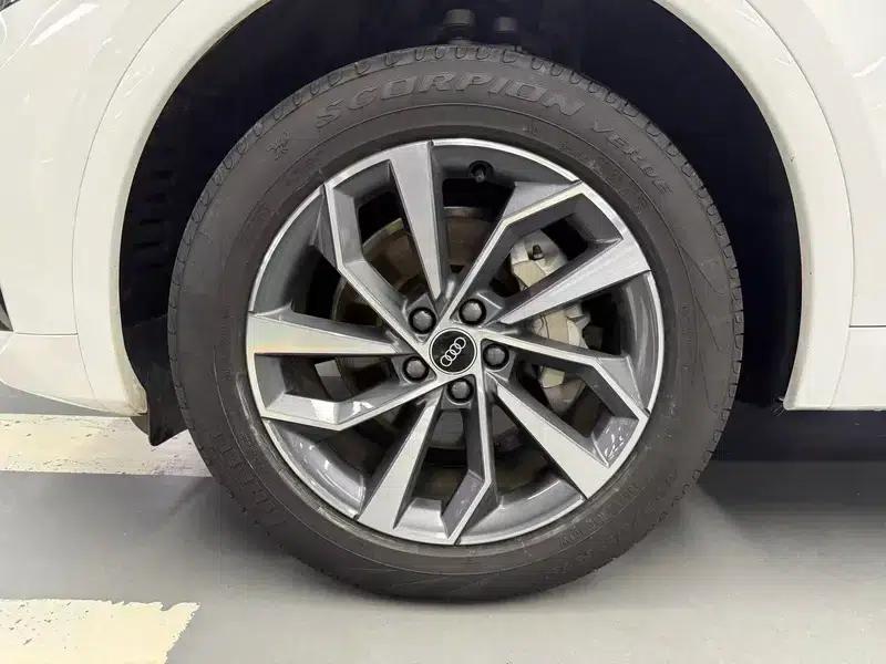 Audi Q5L 2023 40T Ice and Snow Sport Edition — миниатюра 7