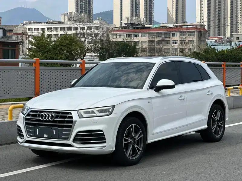 Audi Q5L 2020 40 TFSI Luxury Progressive Edition — миниатюра 1