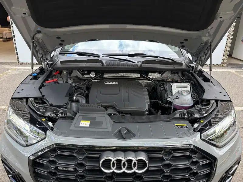 Audi Q5L 2025 quattro 45th Anniversary Edition 40TFSI Luxury Dynamic — миниатюра 6